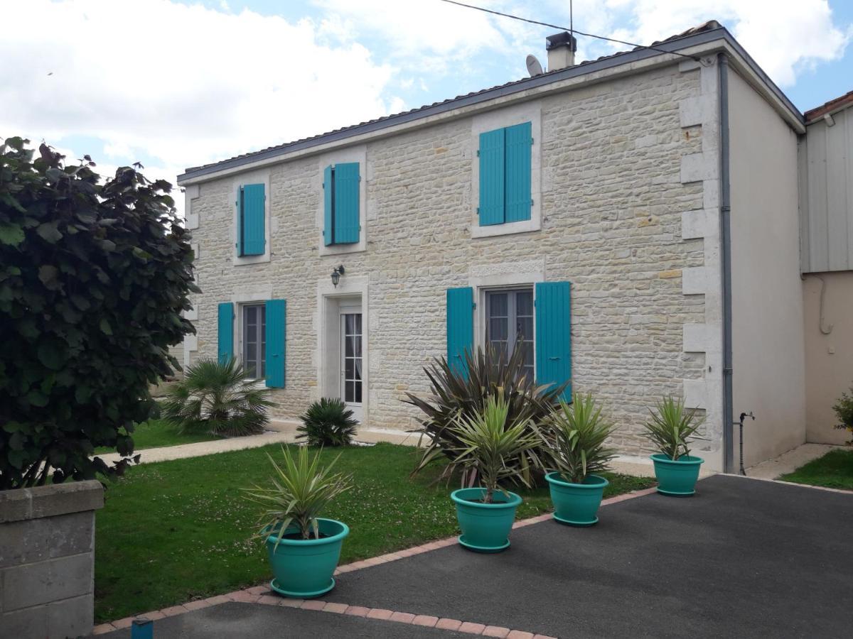 Logis De Lange Studio 2 P Saint-Hilaire-la-Palud Exterior foto